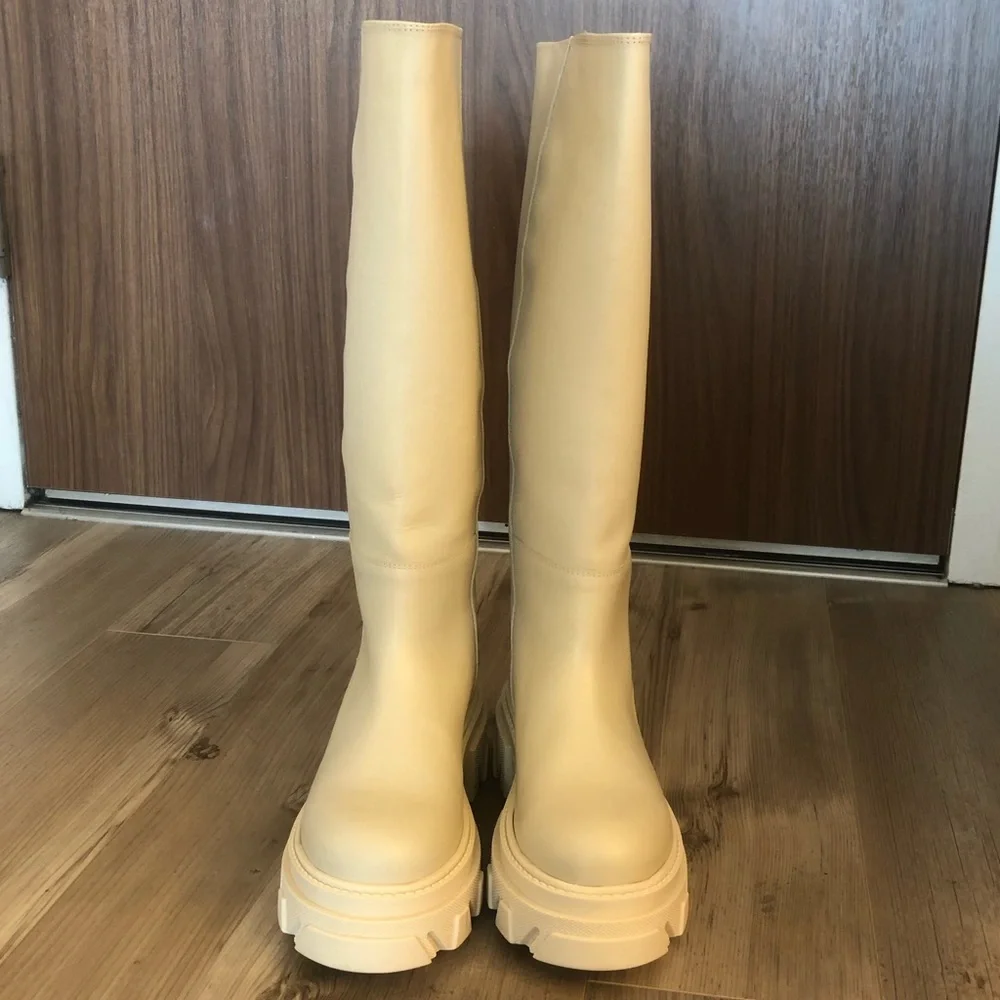 ALOHAS Cream Knee-High Platform Boots